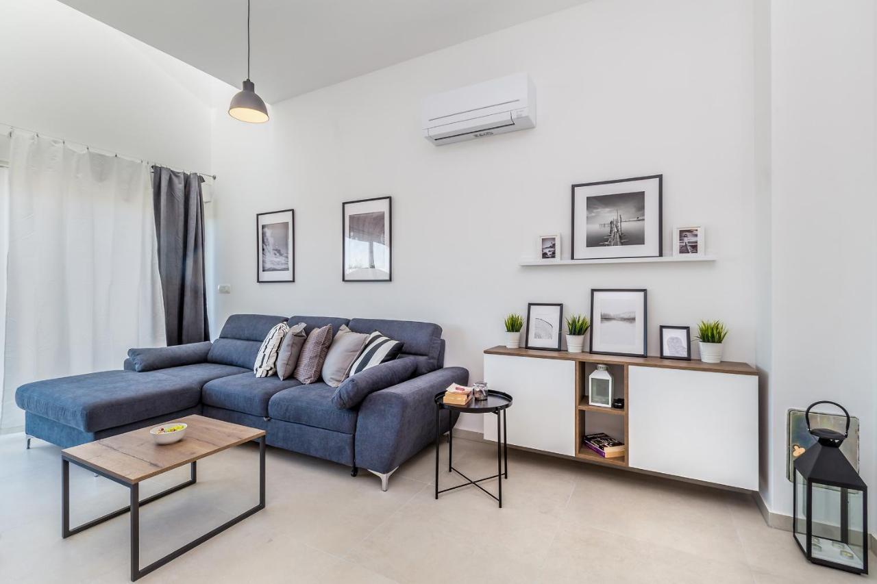 Apartments Solis Lacus Penthouse Njivice Exterior photo