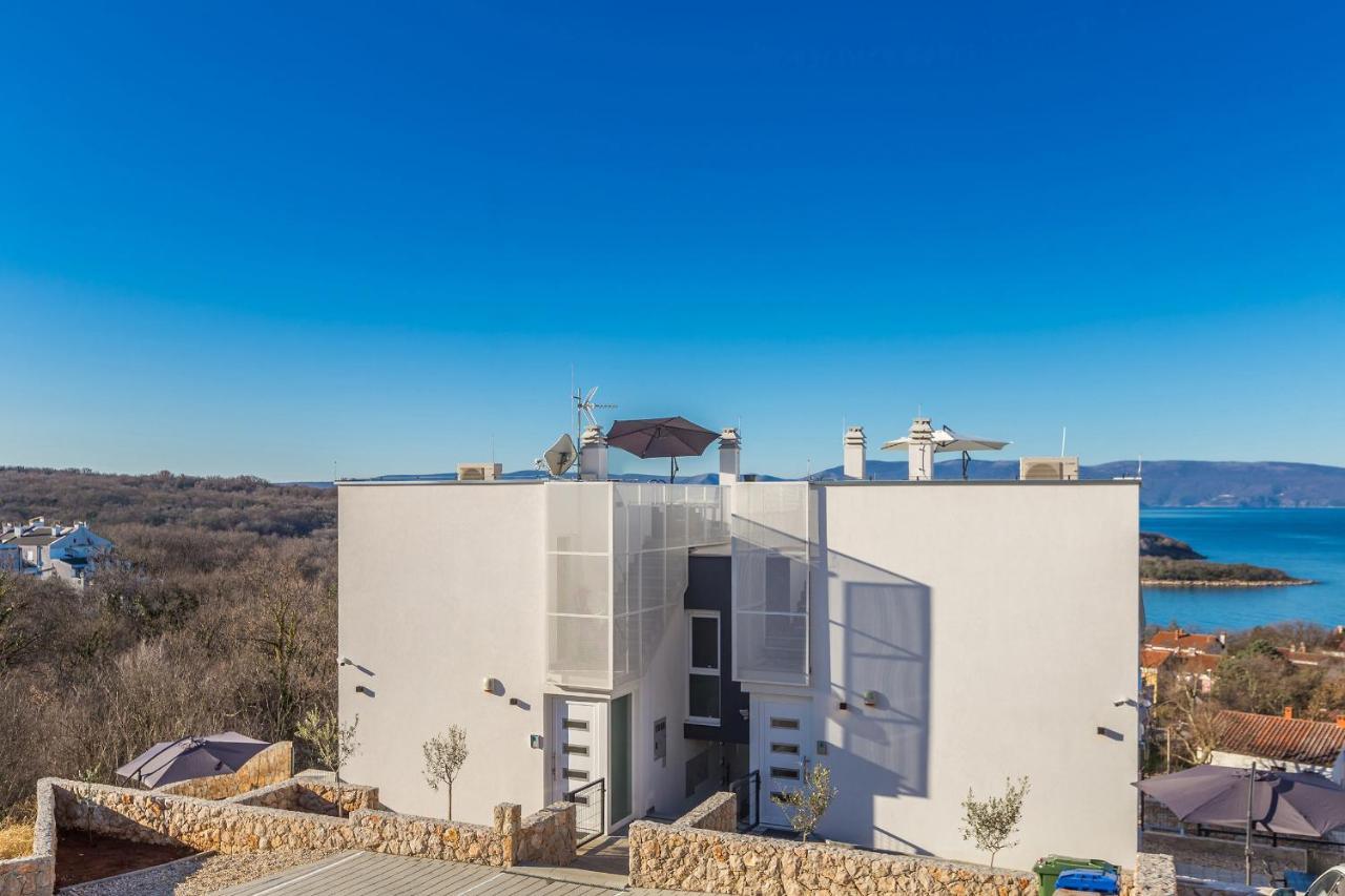 Apartments Solis Lacus Penthouse Njivice Exterior photo