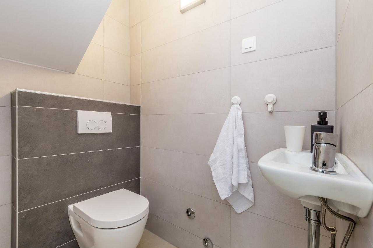 Apartments Solis Lacus Penthouse Njivice Exterior photo